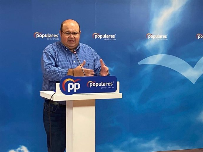El senador del PP por la provincia de Granada José Robles.