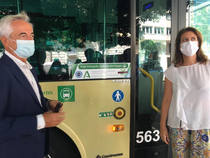 La Junta instala filtros purificadores de aire, capaces de neutralizar el COVID-19, en autobuses del Consorcio de Transportes de Málaga