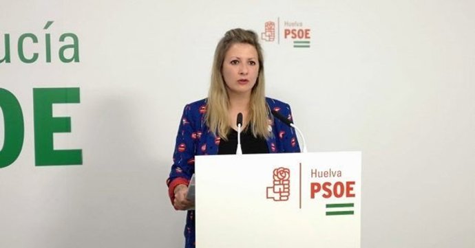 La responsable de Pequeños Municipios, Desarrollo Sostenible, Reto Demográfico y Cambio Climático del PSOE de Huelva y alcaldesa de Cala, Maite Rodríguez.