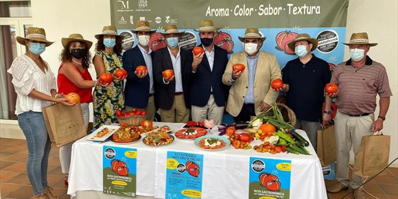 1. Sabor a Málaga celebra el mes dedicado al Tomate Huevo de Toro con una ruta y mercado gastronómico