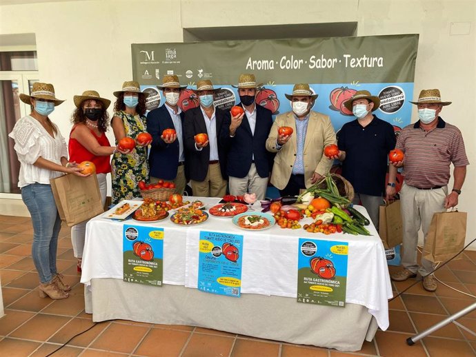 Presentación ruta grastronómica y mercado Sabor a Málaga Tomate Huevo de Toro