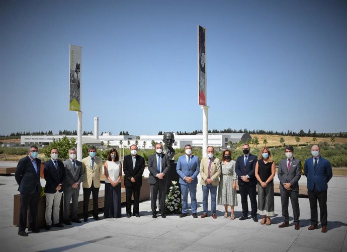 Los asistentes al evento de homenaje a Ángel Herrera Oria, el fundador de CEU Andalucía