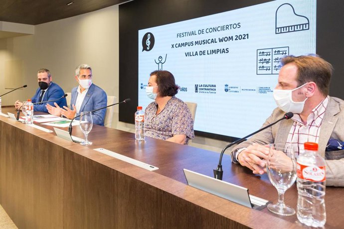 El vicepresidente y consejero de Universidades, Igualdad, Cultura y Deporte, Pablo Zuloaga, presenta el X Campus Musical WOM Cantabria 2021 Villa de Limpias