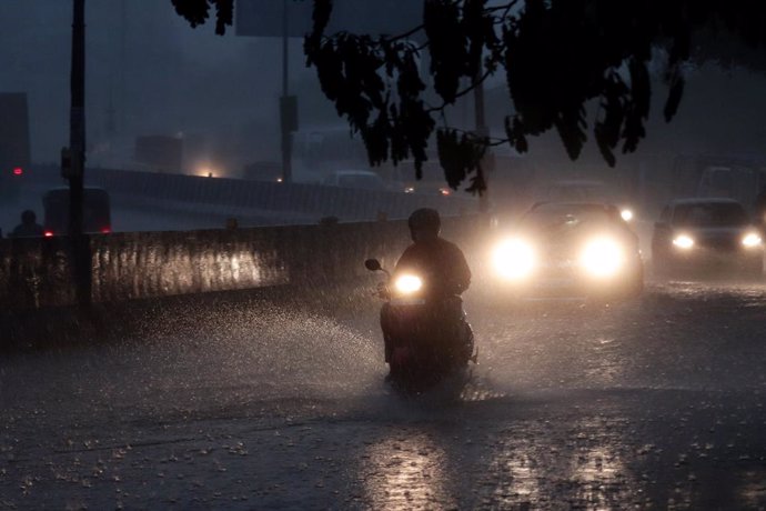Imagen de archivo de las lluvias torrenciales en India.