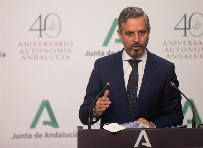 El consejero de Hacienda y Financiación Europea, Juan Bravo, durante su intervención en la rueda de prensa tras la reunión semanal del Consejo de Gobierno de la Junta de Andalucía. A 27 de julio de 2021, en Sevilla (Andalucía, España).