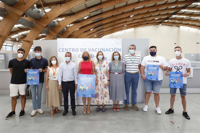 Campaña de vacunación a jóvenes en Marbella