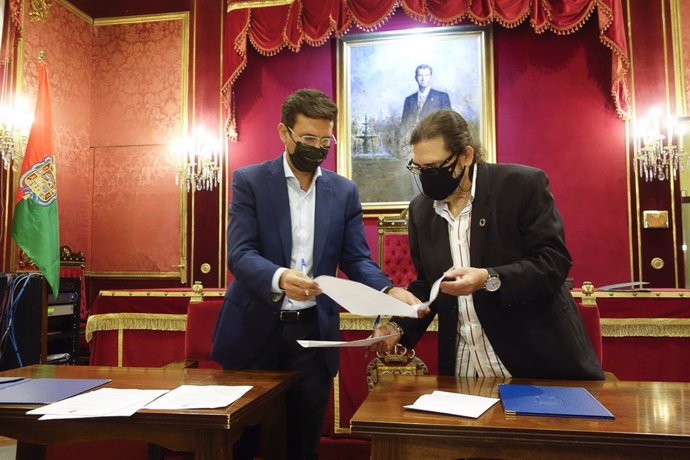 El Ayuntamiento de Granada firma el acuerdo para redacción del avance del PGOU