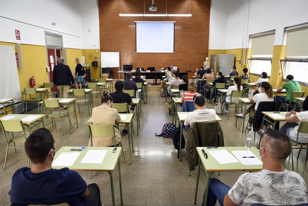 Archivo - Oposiciones docentes en la Comunitat Valenciana