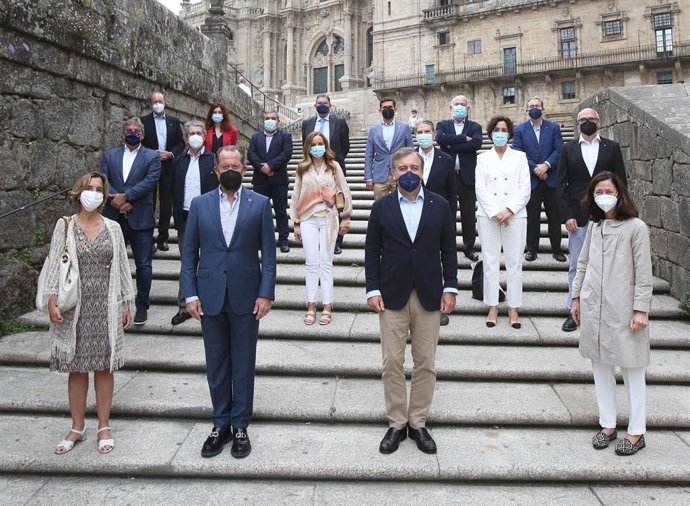 Abanca realiza una visita institucional a Santiago por el Xacobeo