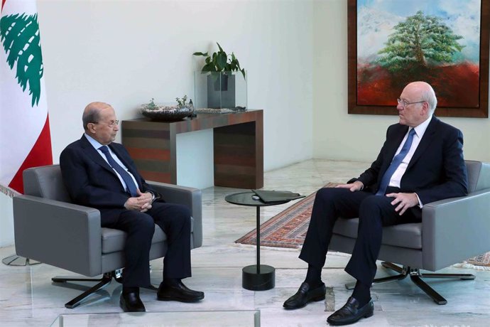 El presidente de Líbano, Michel Aoun, y el primer ministro de Líbano, Nayib Mikati.