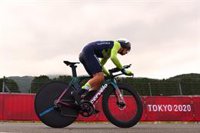 Roglic, Dumoulin y Dennis, podio en la crono olímpica del resurgimiento