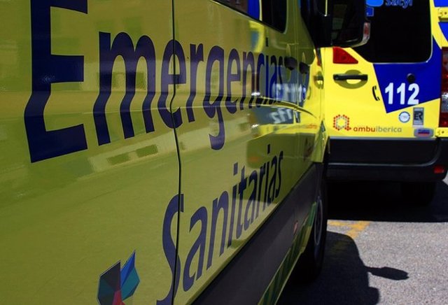 Foto de archivo de una ambulancia de emergencias