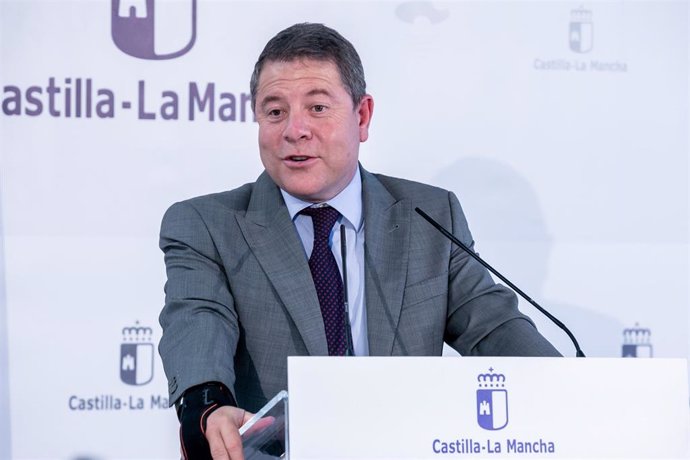 El presidente de Castilla-La Mancha, Emiliano García-Page, en su visita a Tarancón