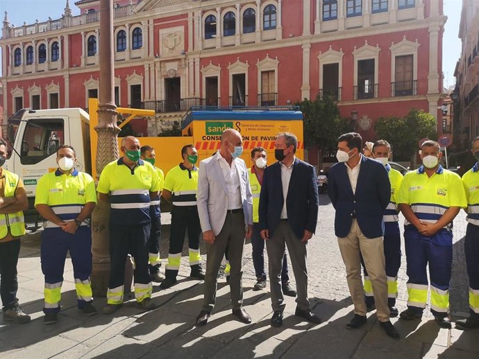 Espadas, en el acto de presentación de las nuevas inversiones en viarios