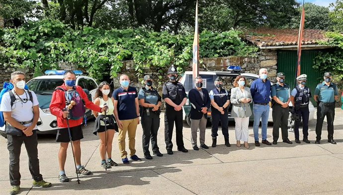 Visita a una Oficina Móvil de Atención al Peregrino (OMAP) en Melide