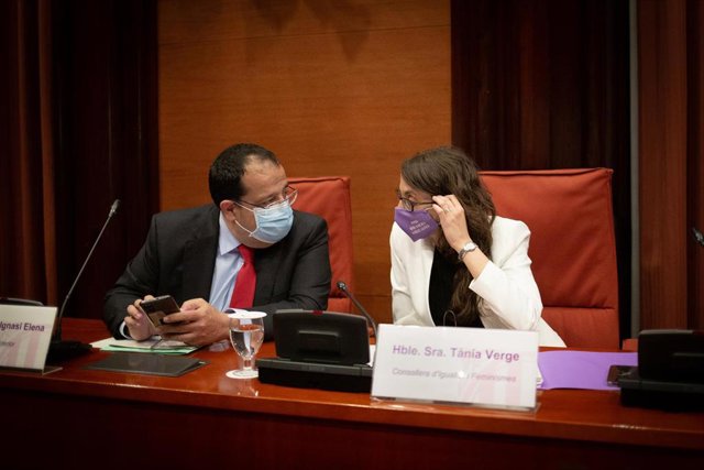 Las denuncias de delitos de odio en Cataluña se han triplicado en 10 años y el 40% son LGTBI-phobpho El ministro del Interior, Joan Ignasi Elena, y la ministra de Igualdad y Feminismo, Tània Verge, aparecen en la comisión parlamentaria para explicar las medidas contra la agresión, la discriminación y los delitos de odio. 28 de julio de 2021