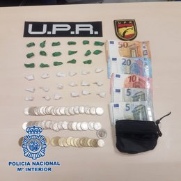 Dinero y droga incautada