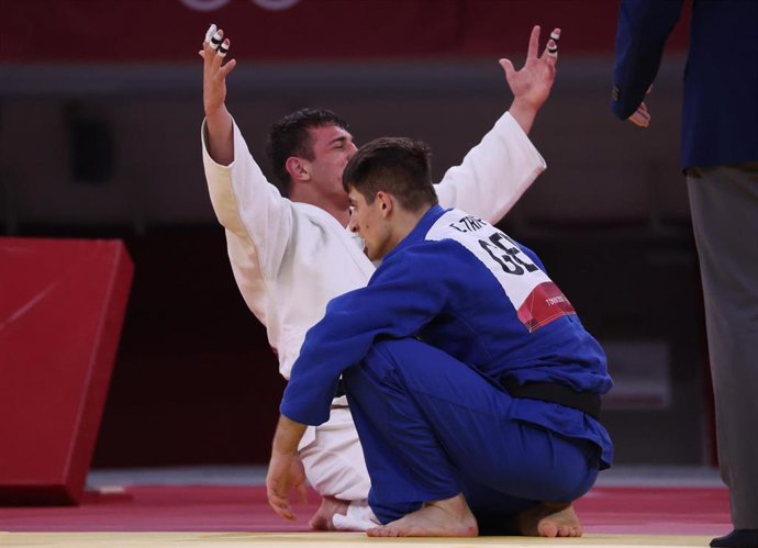 Lasha Bekauri en el combate final con Eduard Trippel en los Juegos Olímpicos de Tokio