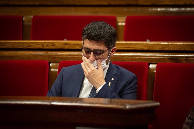Arxiu - El vicepresident del Govern i conseller de Territori, Jordi Puigneró, al Parlament
