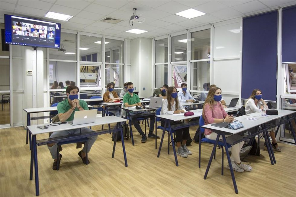 Archivo - Clase de grado en ESIC Sevilla