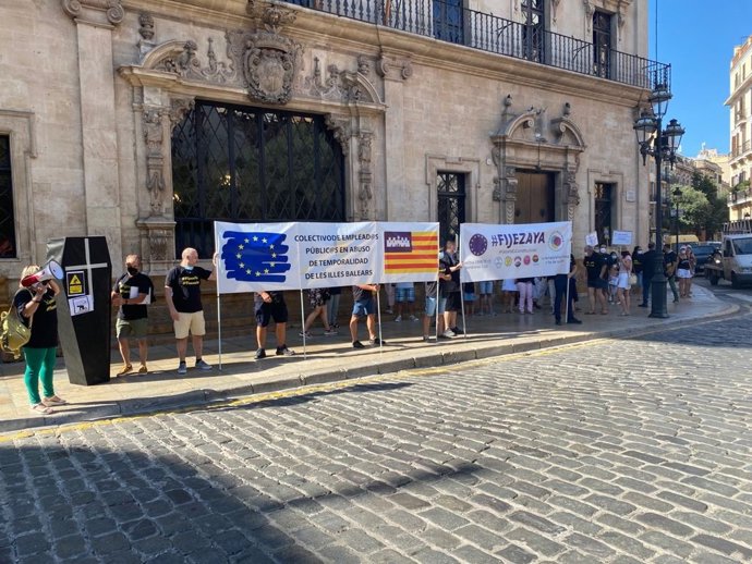 La Coordinadora de Interinos pide "estabilidad en el empleo" para los más de 26.000 trabajadores temporales en Baleares