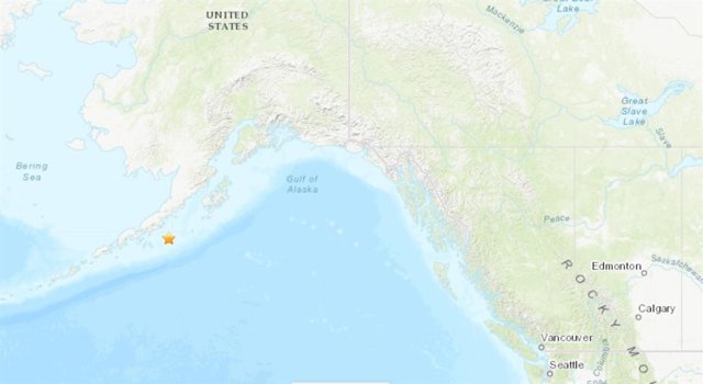 Terratrèmol de magnitud 8,2 en l'escala oberta de Richter davant la costa d'Alaska (EUA)