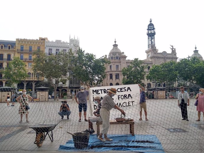 Protesta vecinal de Benimaclet en la plaza del Ayuntamiento