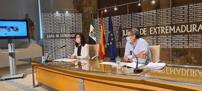 La consejera de Educación y Empleo, Esther Gutiérrez, valora los datos de la EPA