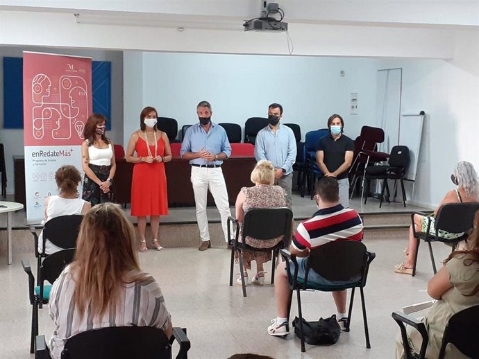 Maldonado visita en Ronda un curso de cocina malagueña para la empleabilidad de colectivos vulnerables