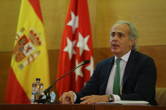 El consejero de Sanidad de la Comunidad de Madrid, Enrique Ruiz Escudero  