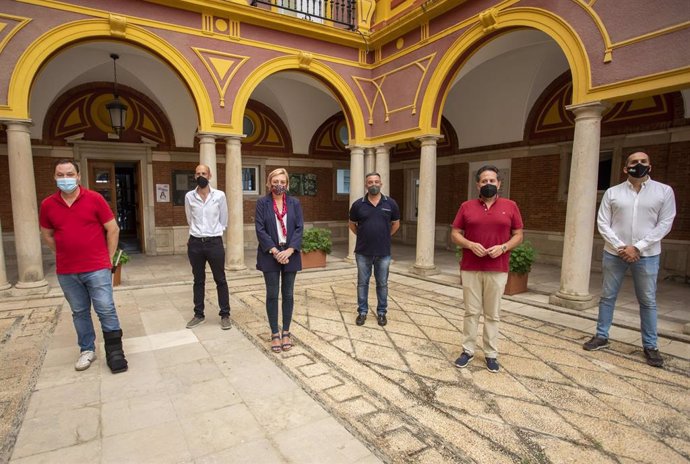 Presentación en el Ayuntamiento de Huelva de la Mesa de Hostelería.