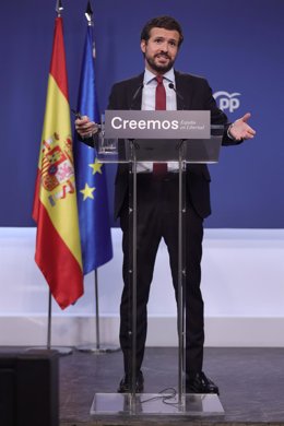 El presidente del PP, Pablo Casado, durante una rueda de prensa en la sede del partido, a 29 de julio de 2021, en Madrid (España). La comparecencia ha tenido lugar después de otra del presidente del Gobierno. 