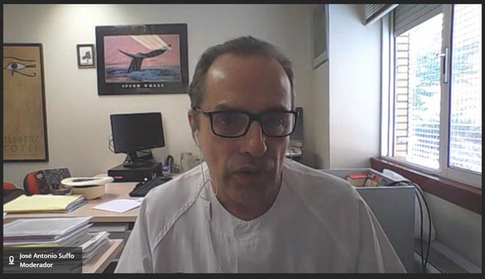 La ponencia de José Antonio Suffo ha versado sobre 'Nuevos retos para la formación de los profesionales tras la legalización de la eutanasia'.