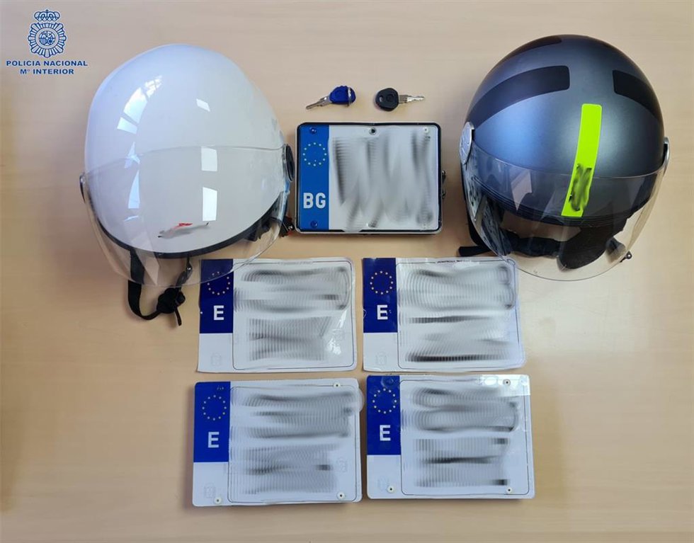 Tres detenidos por el robo a un turista de un reloj valorado en 35.000 euros.