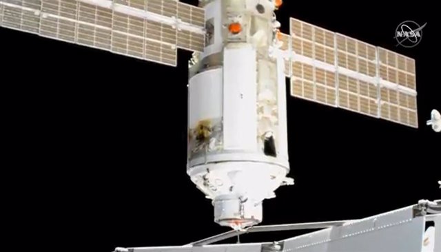 Momento del acoplamiento de Nauka con el segmento ruso de la Estación Espacial Internacional