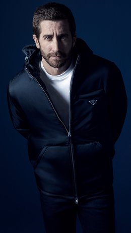Jake Gyllenhaal to Front Pradas New Mens Fragrance Campaign