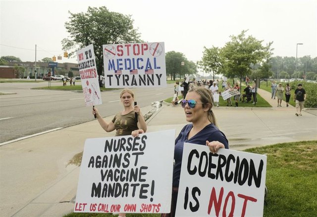 Un grupo de antivacunas.