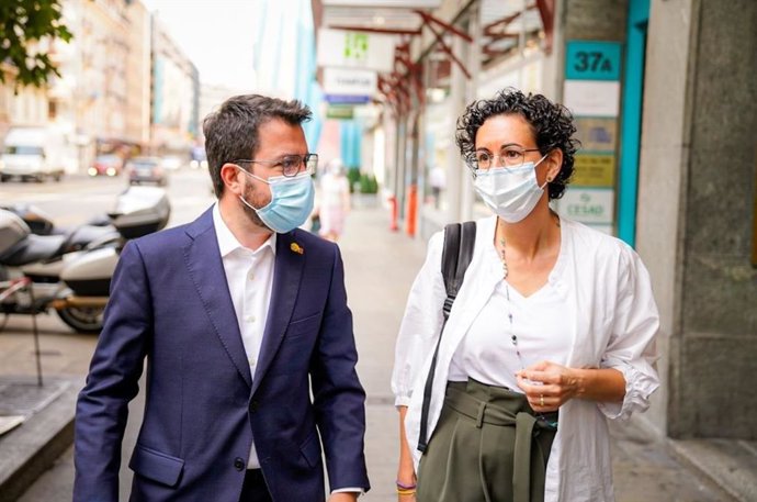 El presidente de la Generalitat, Pere Aragons, y la secretaria general de ERC, Marta Rovira, en Ginebra.