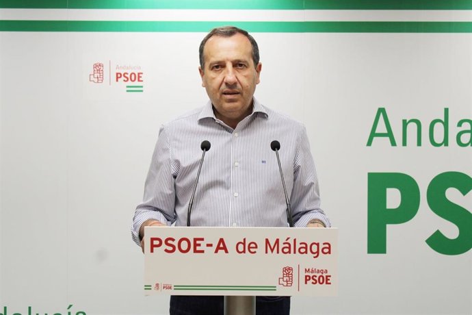 Archivo - El secretario general del PSOE de Málaga, José Luis Ruiz Espejo, en una imagen de archivo