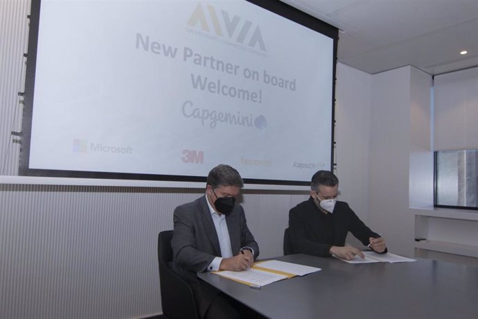 Firma del acuerdo entre Capgemini y Ferrovial