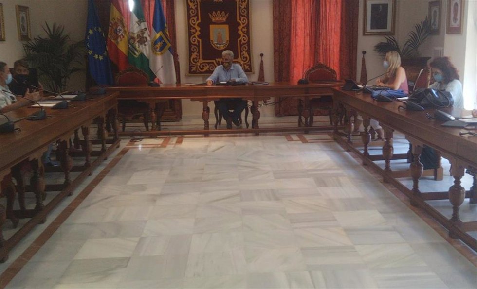 Encuentro del personal técnico del área de Cooperación y Asistencia a Municipios de Diputación de Cádiz con representantes del Ayuntamiento de Chipiona.
