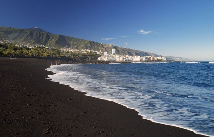 Archivo - Playa Jardín en Puerto de la Cruz