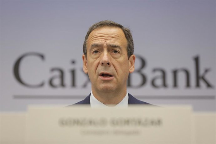 El consejero delegado de CaixaBank, Gonzalo Gortázar, este viernes en rueda de prensa