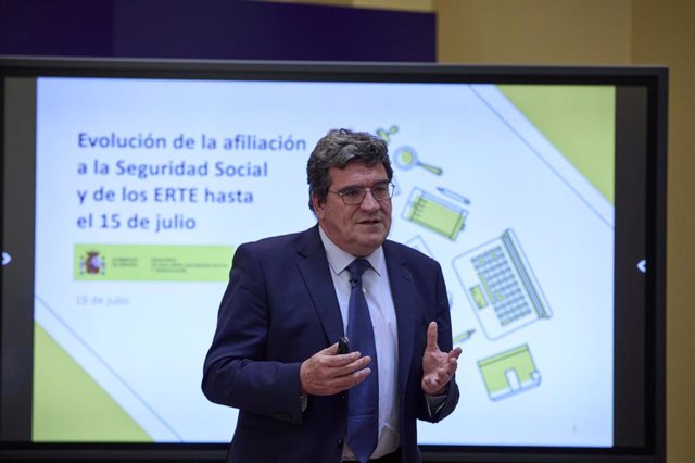 El ministro de Inclusión, Seguridad Social y Migraciones, José Luis Escrivá, ofrece un avance de la estadística experimental de afiliación a la Seguridad Social del mes de julio en la sede ministerial, a 19 de julio de 2021, en Madrid (España). Desde el p