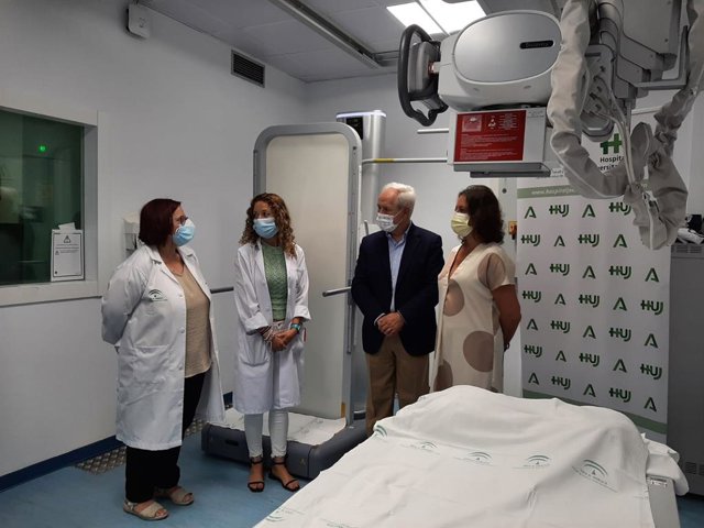Visita a la nueva sala de Radiología Digital