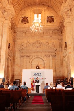 El presidente de la Junta de Castilla y León, Alfonso Fernández Mañueco, ofrece una rueda de prensa posterior a la celebración de la XXIV Conferencia de Presidentes en el Convento de San Esteban, en la que él ha sido el anfitrión, a 30 de julio de 2021,