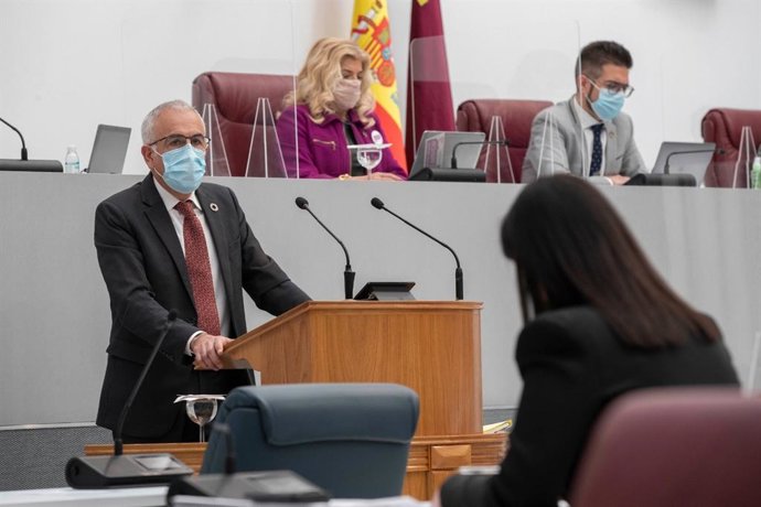 El viceportavoz del Grupo Parlamentario Socialista Alfonso Martínez Baños