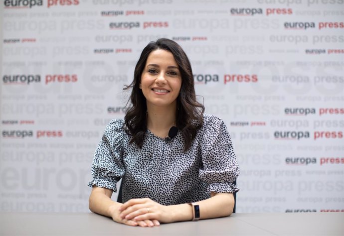 La líder de Ciudadanos,  Inés Arrimadas, durant una entrevista amb Europa Press a la seu de l'agncia, a 28 de juliol de 2021, a Madrid, (Espanya).