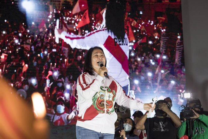 Archivo - 26 June 2021, Peru, Lima: Right-wing populist presidential candidate Keiko Fujimori delivers a speech to her supporters. Photo: Adrian Portugal/dpa