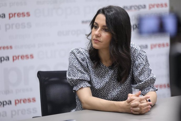 La presidenta de Ciudadanos, Inés Arrimadas, durante una entrevista con Europa Press.